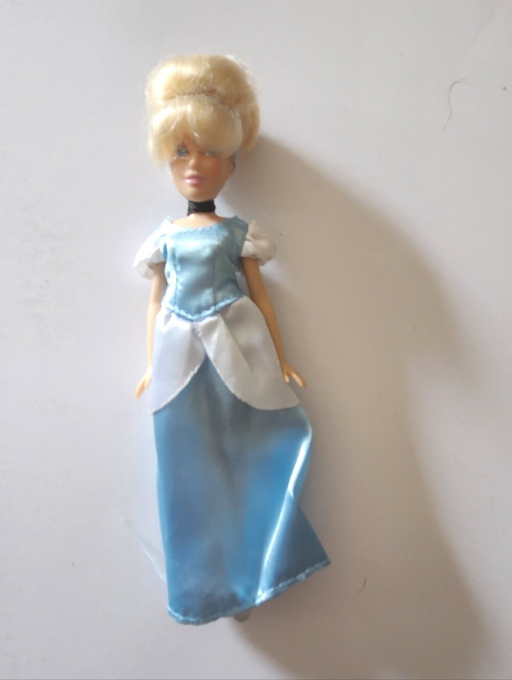 Disney MINI PRINCESS CINDERELLA Doll (#7) 6 Inch Disney Princess DAWN SIZED